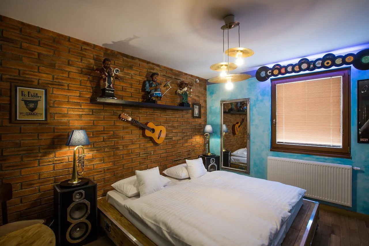 Retro Hotel Garage Ostrava